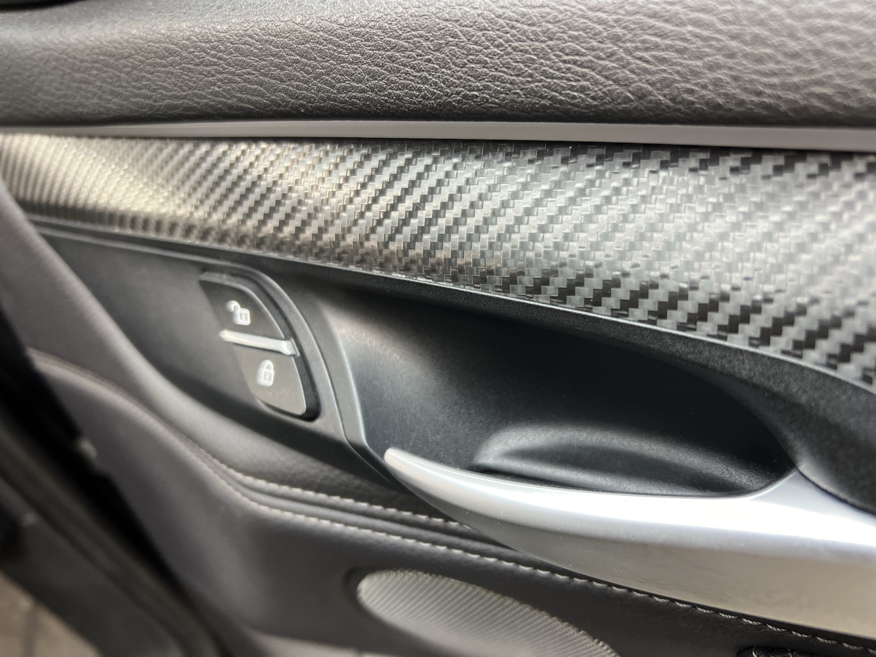 Carbon fiber special film applied to vehicle interior trim